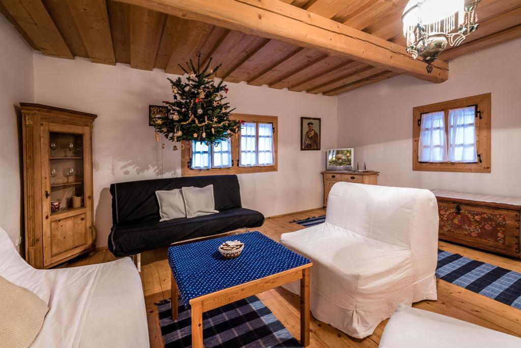 Drevenica Traditional Cottage Old Centre Зуберец Экстерьер фото
